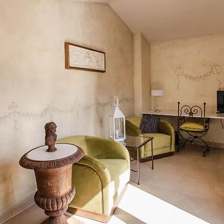 Hotel Aura Del 4*