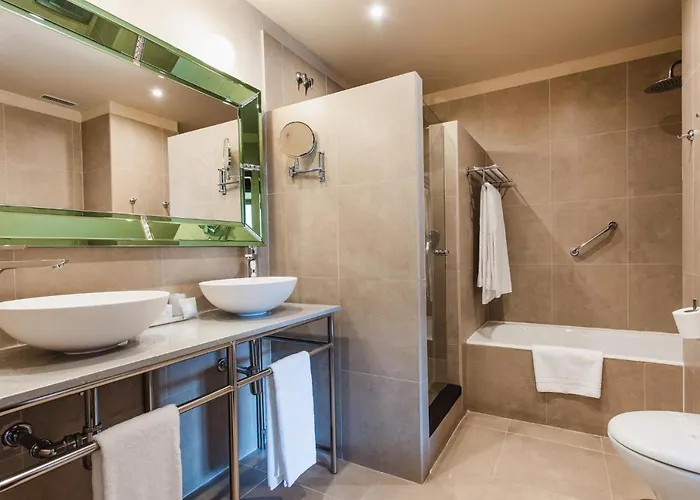 Aura Del 4* Херте